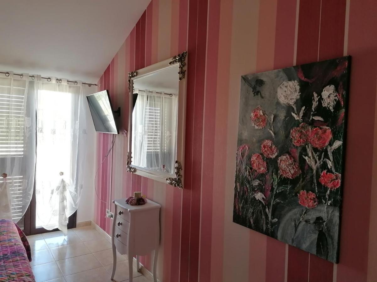 جيلا Gmb Villa Rosy المظهر الخارجي الصورة